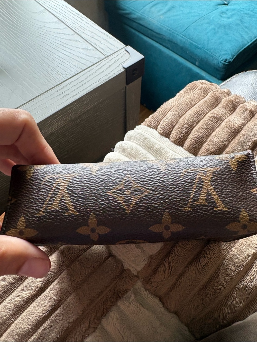Louis Vuitton Monogram Toiletry 15 - Picture 5 of 15
